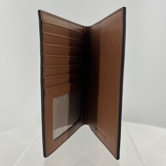 Michael Kors Bedford Travel Passport - Picture 6 of 9